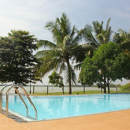 Wila Safari Hotel Тиссамахарама Экстерьер фото