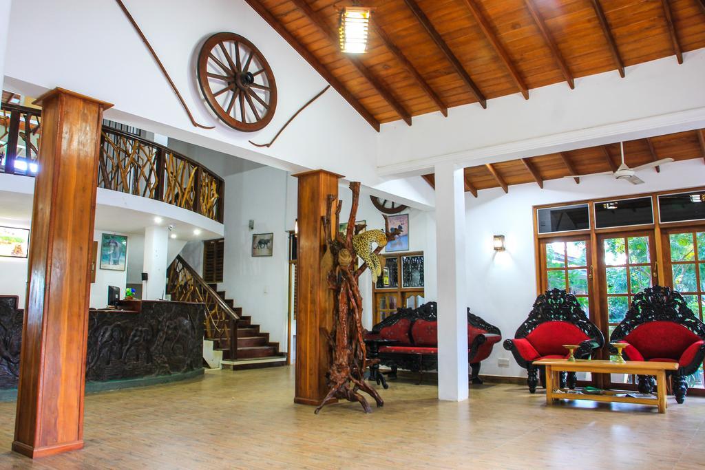 Wila Safari Hotel Тиссамахарама Экстерьер фото